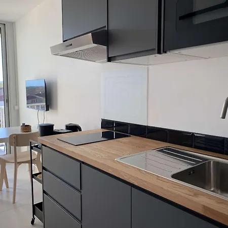 Renove Pres Des Thermes Avec Balcon Et Climatisation - Fr-1-553-252 شقة *